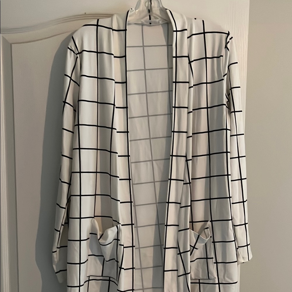 White and Black Grid Pattern Cardigan